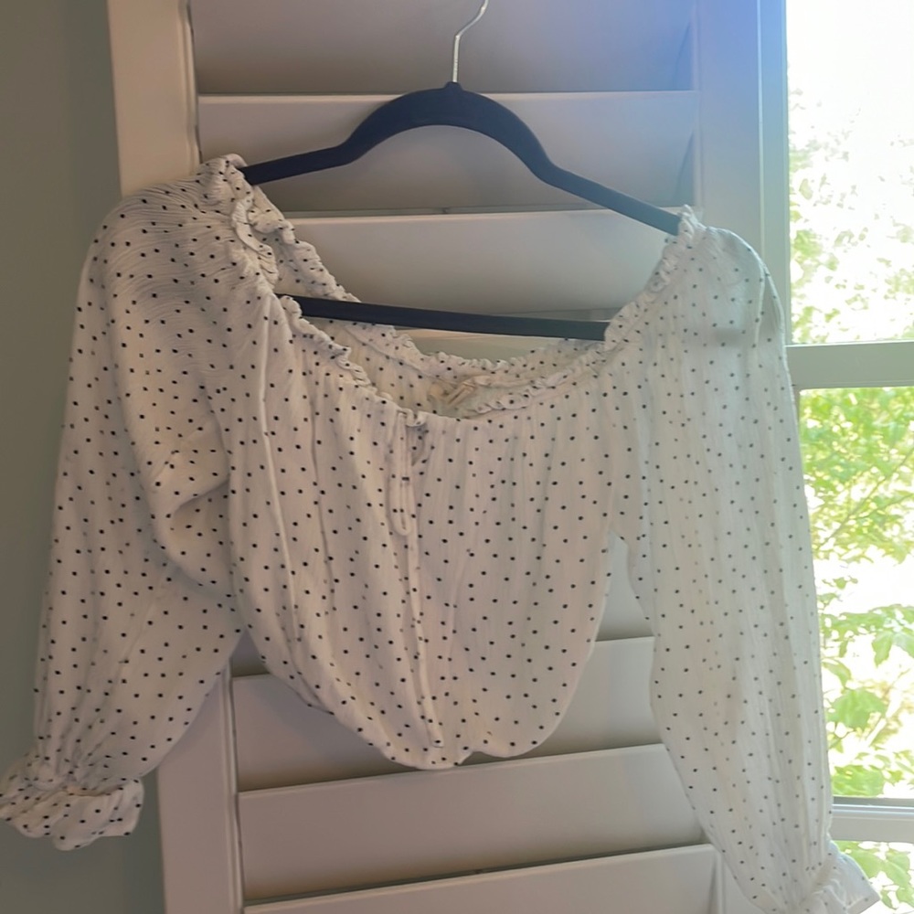 Polkadot Puff sleeve or off the shoulder top